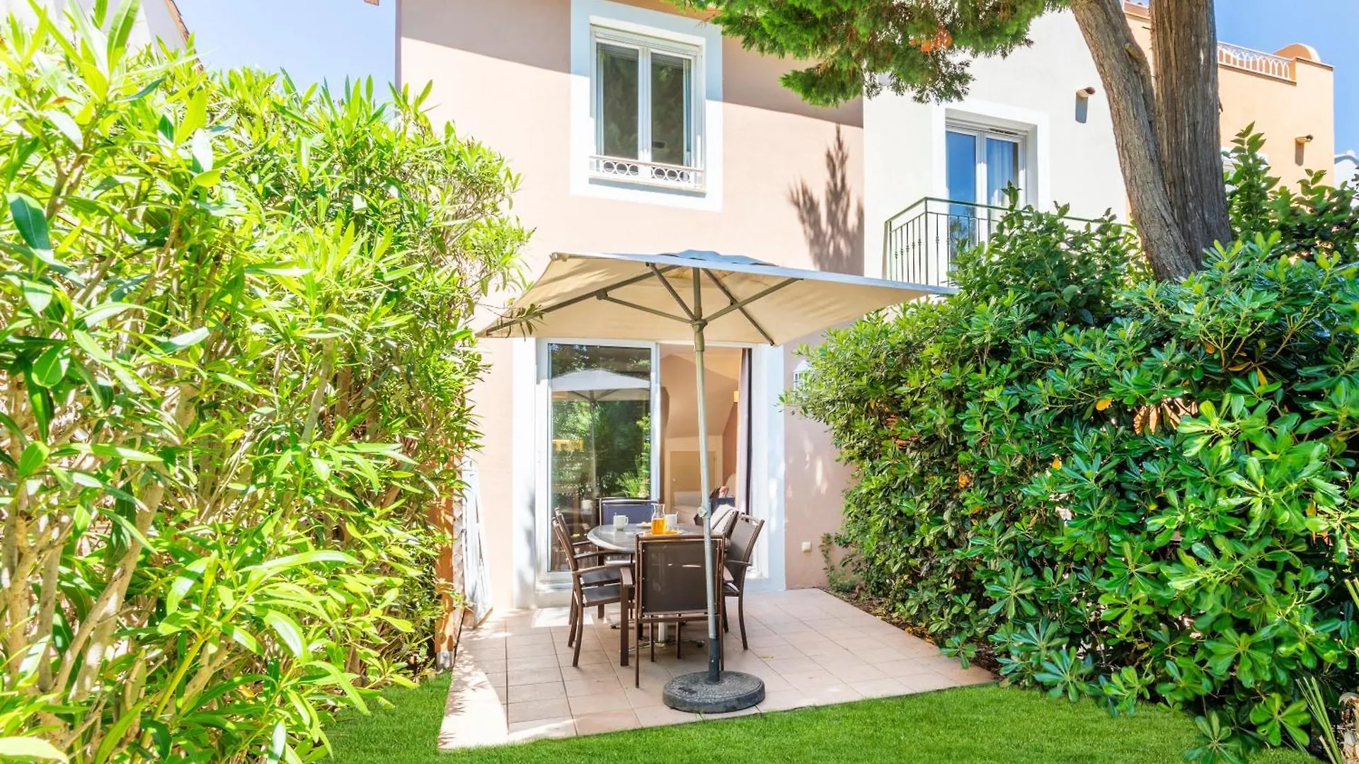 Appart hôtel Résidence Pierre&Vacances le Hameau de la Pinède Hyères