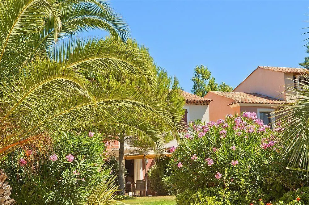 Résidence Pierre&Vacances le Hameau de la Pinède Hyères 3*,