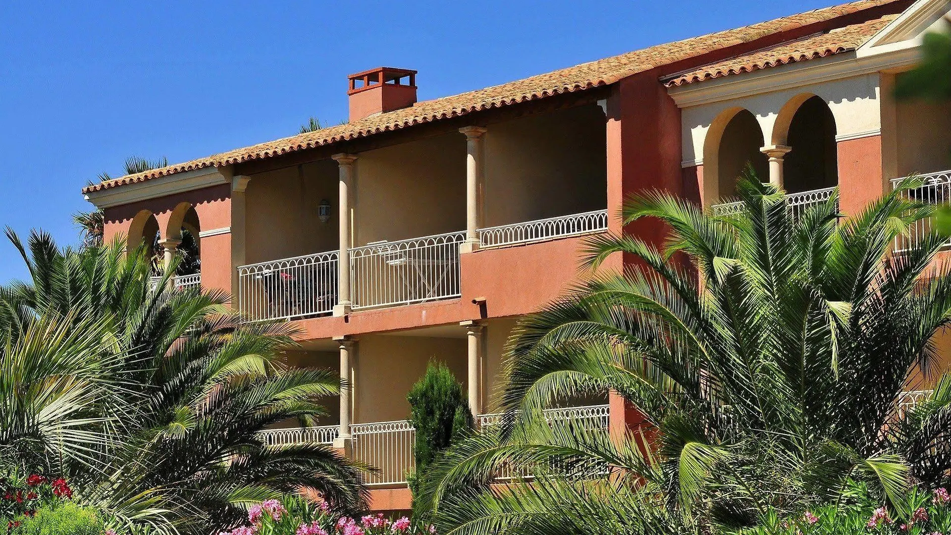 Résidence Pierre&Vacances le Hameau de la Pinède Hyères