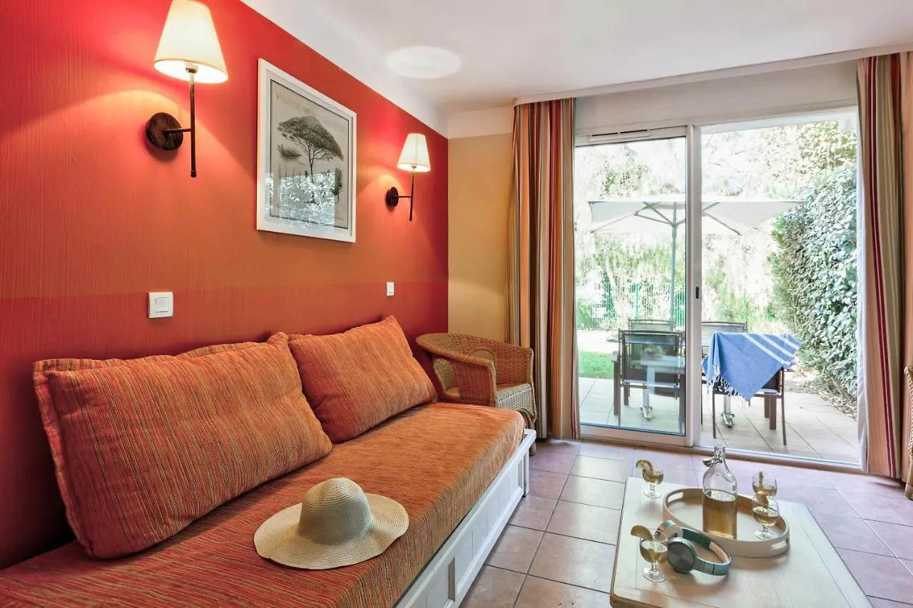 *** Appart hôtel Résidence Pierre&Vacances le Hameau de la Pinède Hyères France