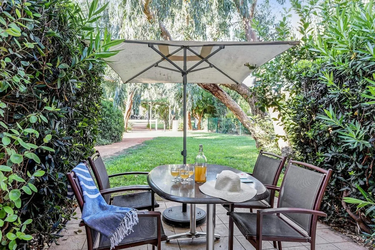 *** Appart hôtel Résidence Pierre&Vacances le Hameau de la Pinède Hyères France